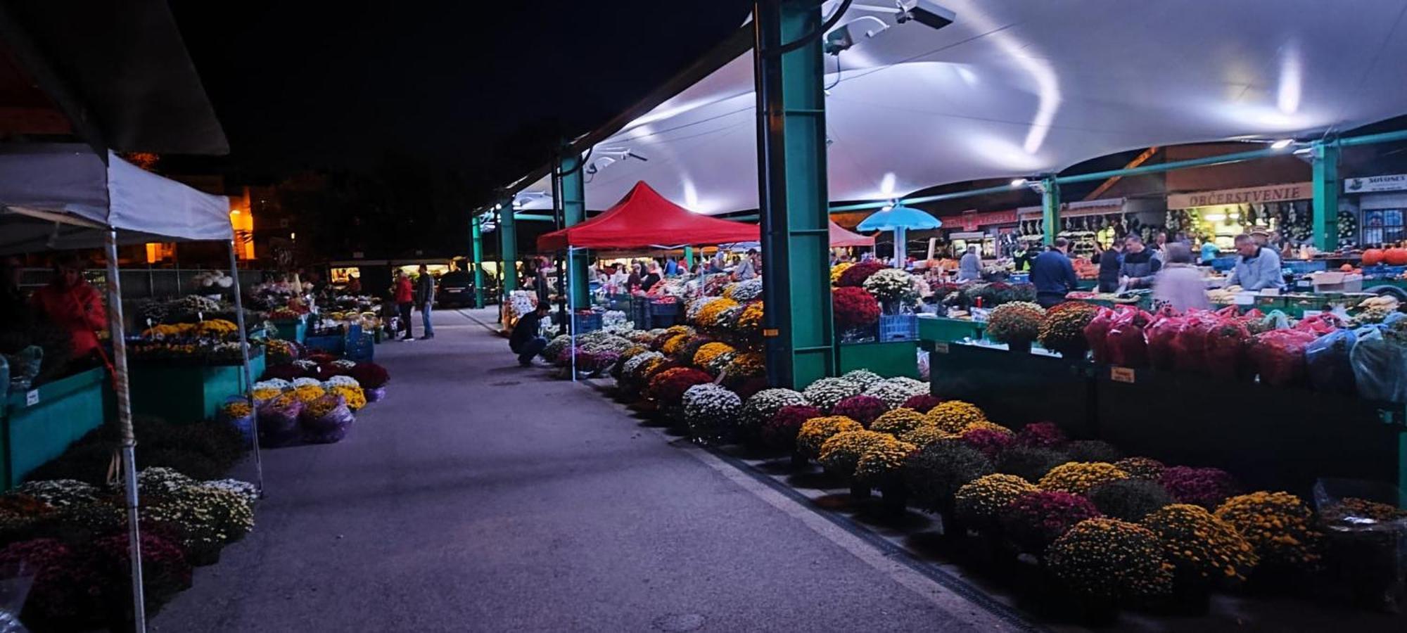 Market *